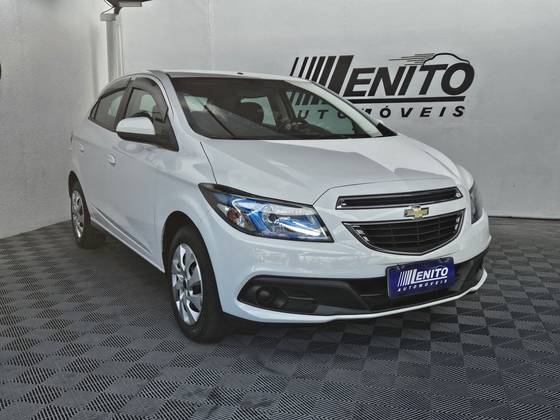 CHEVROLET ONIX 1.4 MPFI LT 8V FLEX 4P MANUAL CHEVROLET ONIX 1.4 MPFI LT 8V FLEX 4P MANUAL